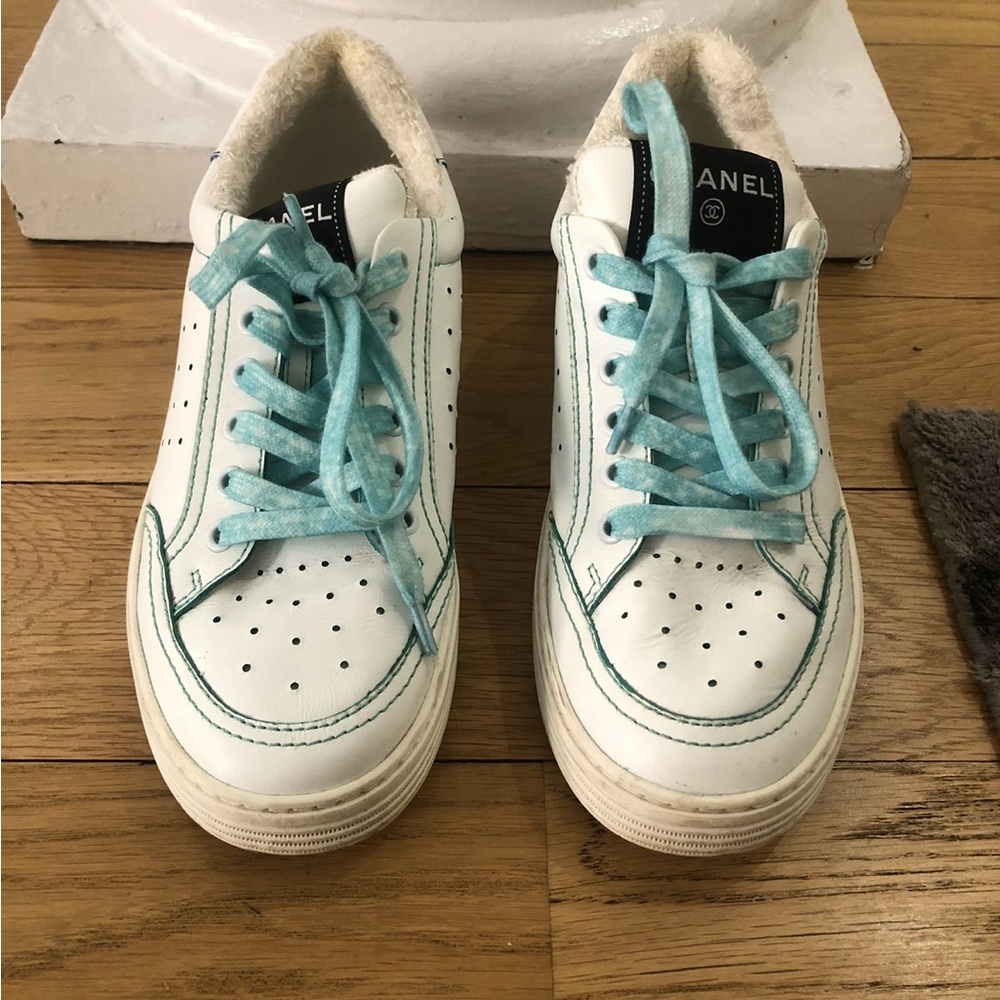 Chanel Sneakers SZ 38